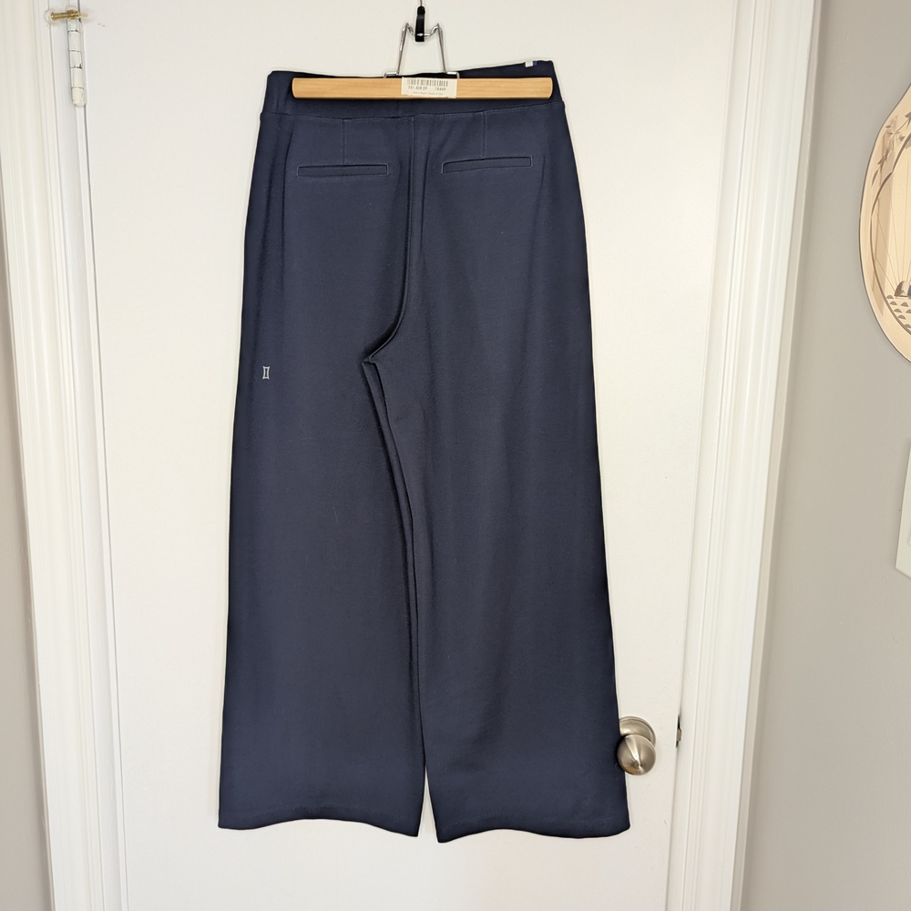 KIT AND ACE NAVY CROPPED PANTS WOMENS SIZE 6